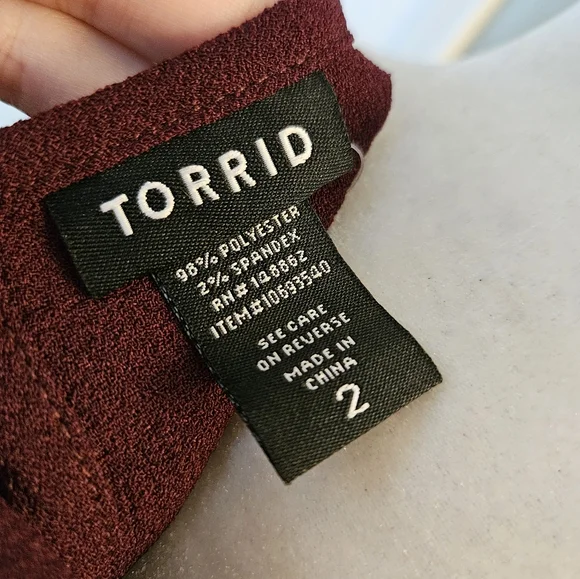 Torrid Burgundy Women's Size 2 Crop Top Shirt New With Tags - Picture 11 of 12